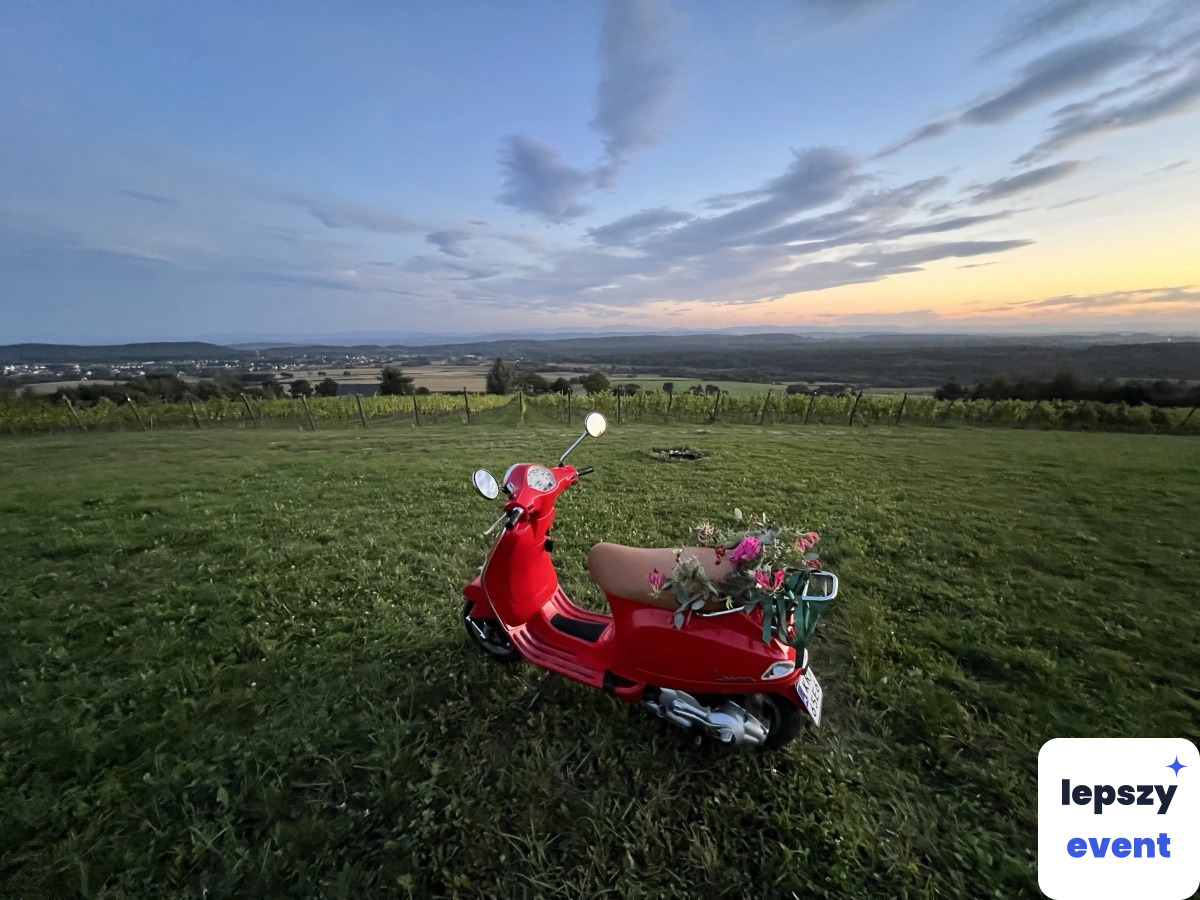 Klasyczna Vespa do sesji i dekoracji wydarzenia — zdjęcie 4