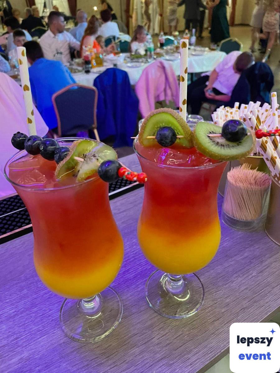 Mobilny drink bar i obsługa barmańska | Kraina Koktajli Mobilny drink bar — zdjęcie 7