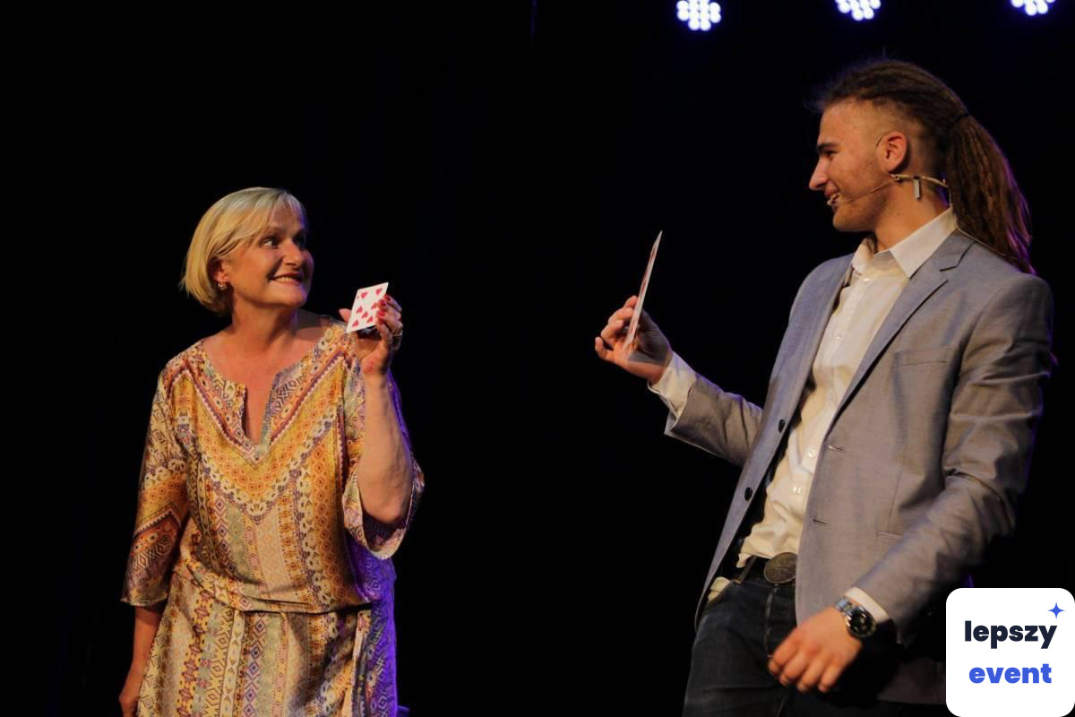 Pokaz iluzji i magia na event | Dawid Dabiński - Iluzjonista — zdjęcie 4