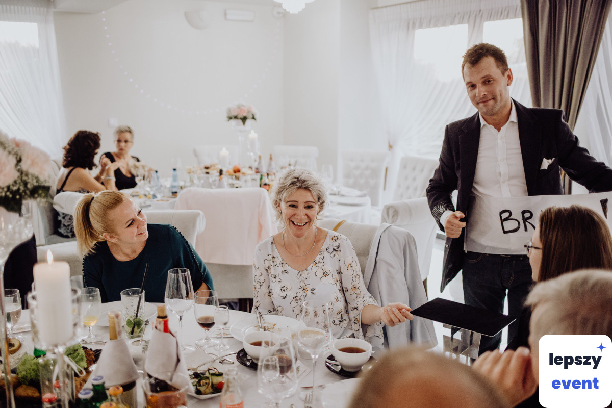 Pokaz iluzji i magia na event | Szymon Maciak - iluzjonista — zdjęcie 2
