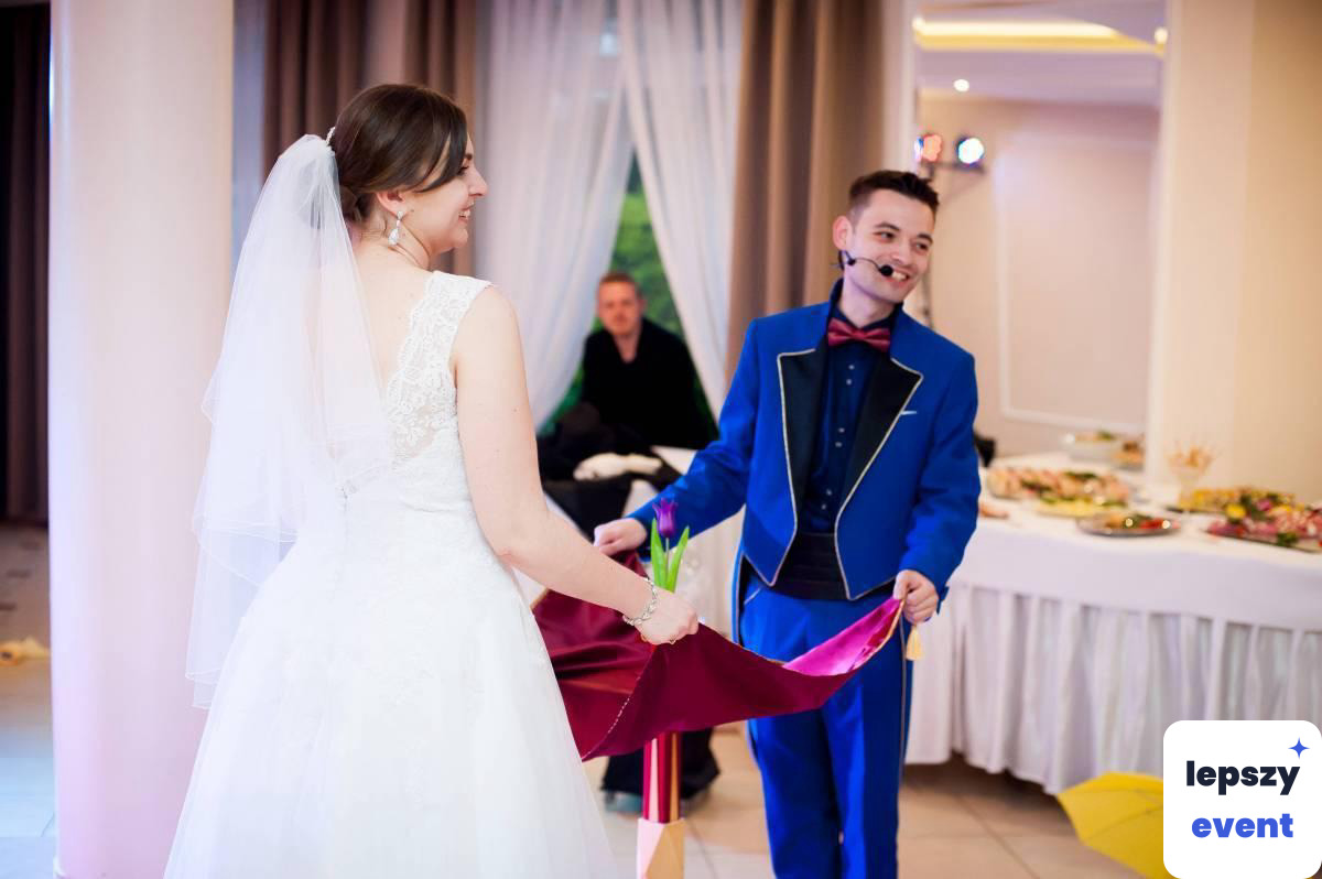 Pokaz iluzji i magia na event | Iluzjonista Adrian Mitoraj — zdjęcie 2