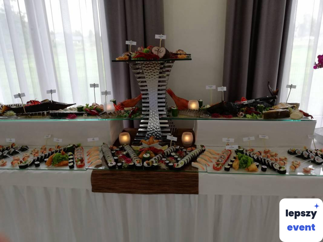 Stół rybny i sushi na wydarzenia — zdjęcie 2