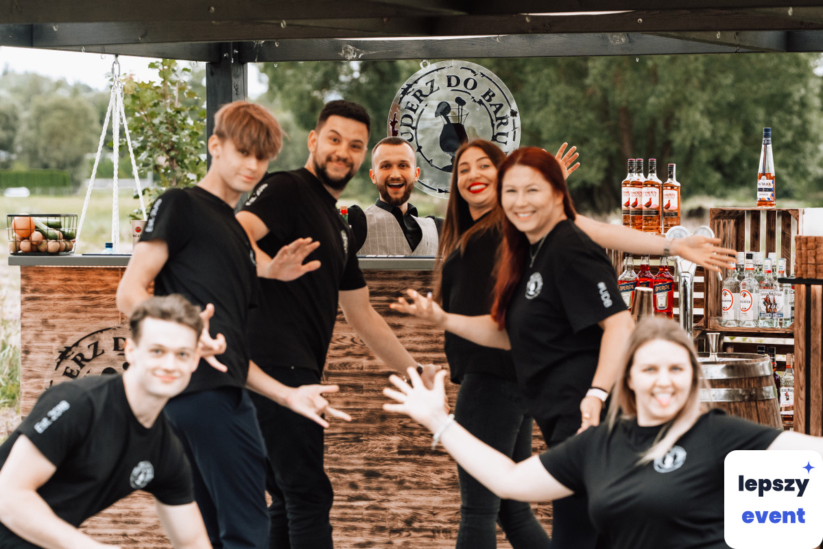 Mobilny drink bar i obsługa barmańska | Uderz Do Baru - Mobilny Drink Bar — zdjęcie 2