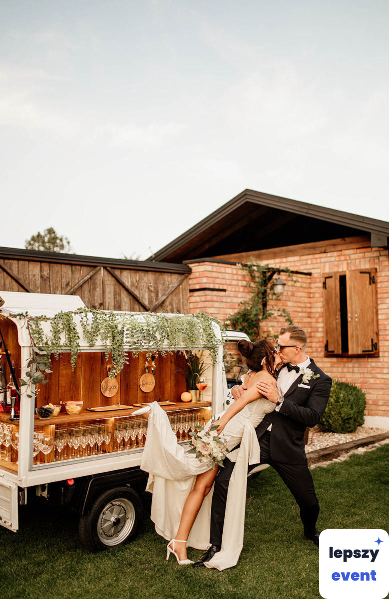 Mobilny drink bar i obsługa barmańska | Van - Wine and more — zdjęcie 2