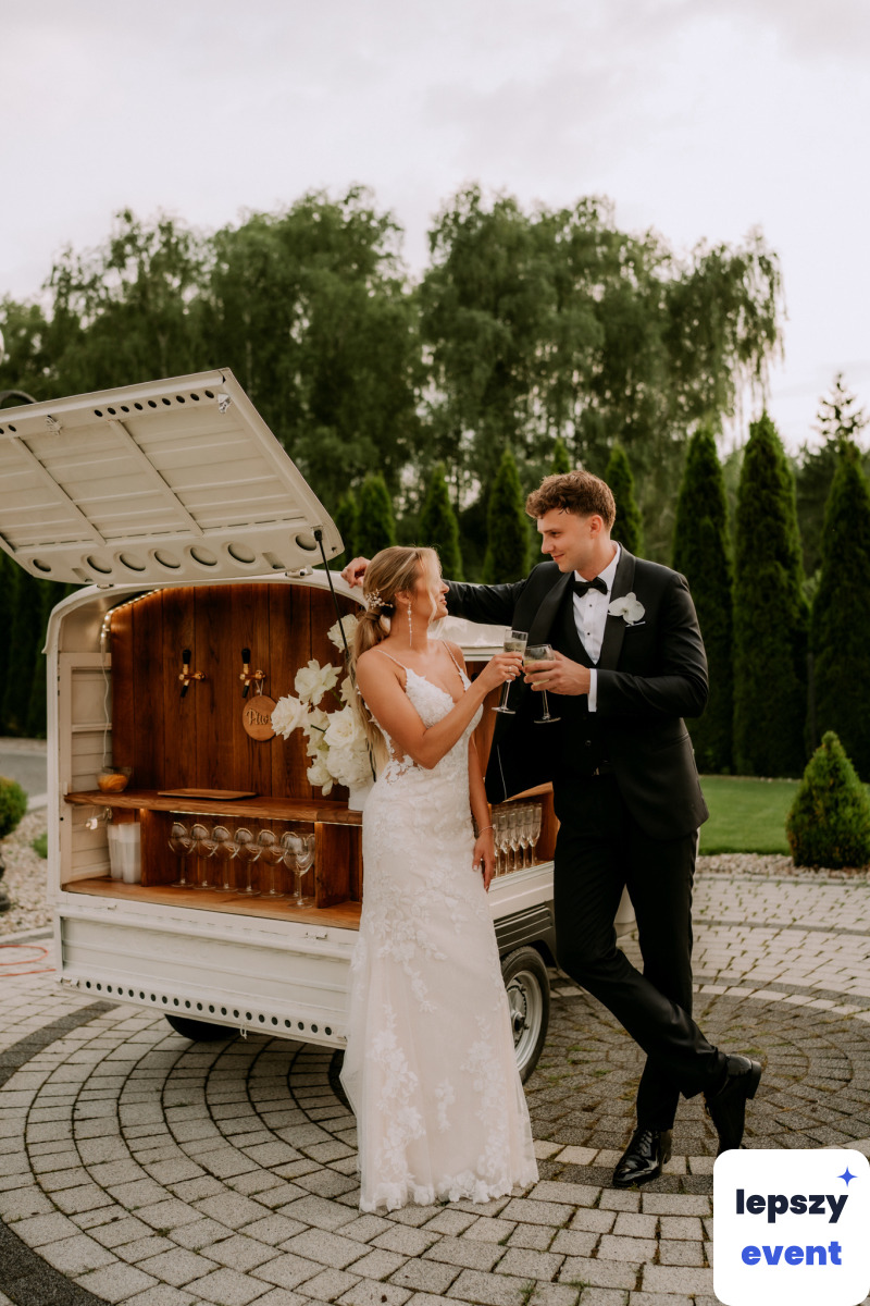 Mobilny drink bar i obsługa barmańska | Van - Wine and more — zdjęcie 3