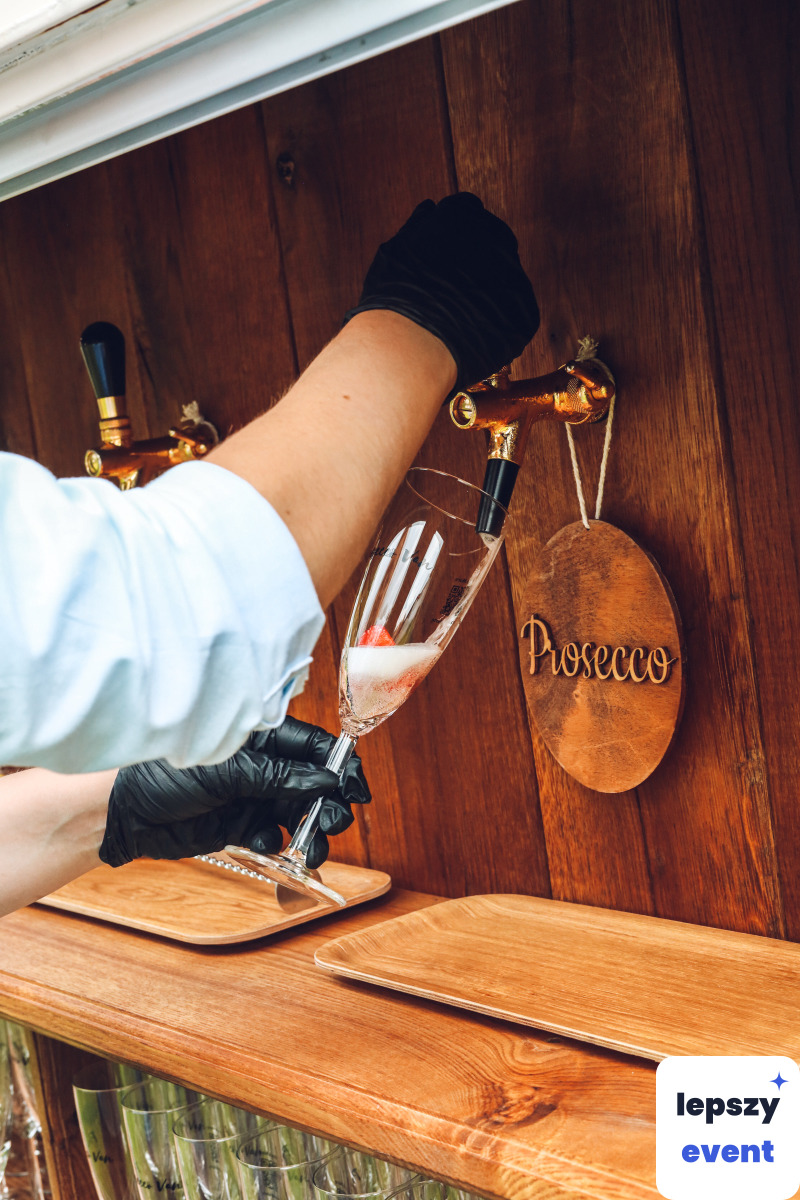 Mobilny drink bar i obsługa barmańska | Van - Wine and more — zdjęcie 6