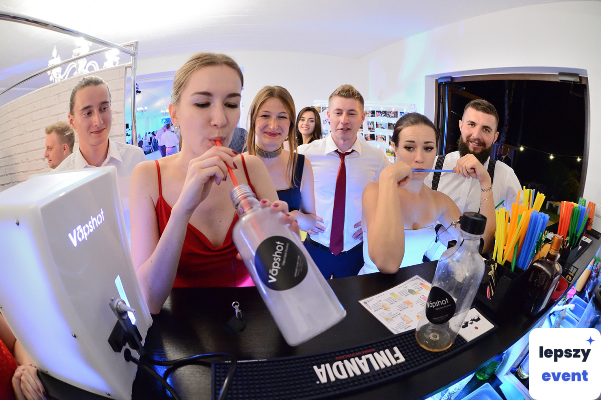 Unikatowa atrakcja eventowa | Szoty Drinki w Parze Go4Photo — zdjęcie 2