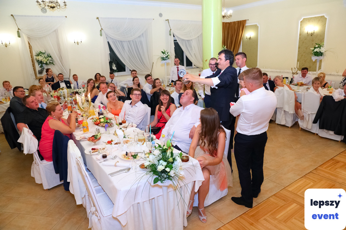 Pokaz iluzji i magia na event | Iluzjonista Sławomir Kowalski - sekret zadowolonych Gości? — zdjęcie 3