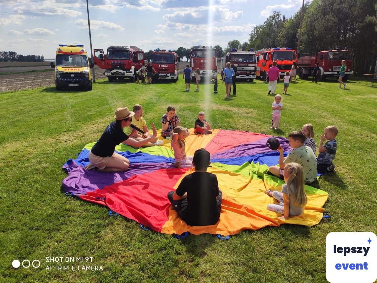 Animacje dla dzieci na event | Zjeżdżalnia dmuchana, zamek do skakania, animacje dla dzieci, wata — zdjęcie 4