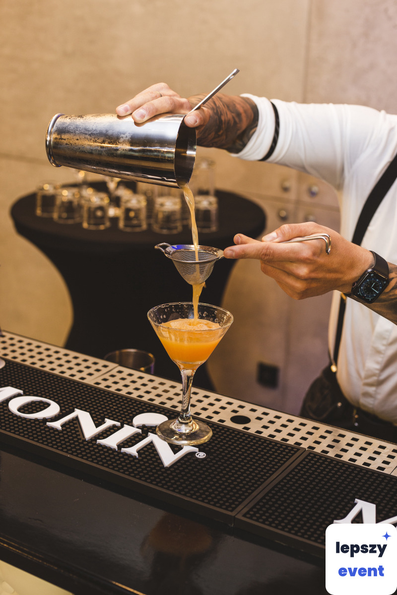 Mobilny drink bar i obsługa barmańska | Barmans Flair Team Pokaz Barmański — zdjęcie 10