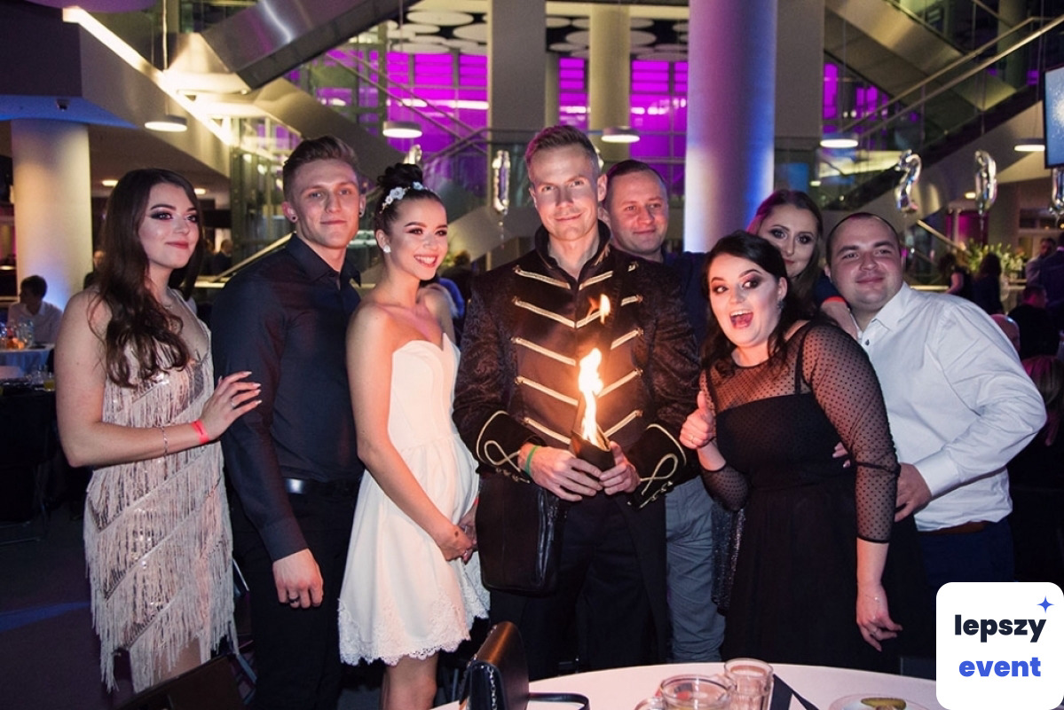 Pokaz iluzji i magia na event | Iluzjonista Marcin Gogołowicz — zdjęcie 3