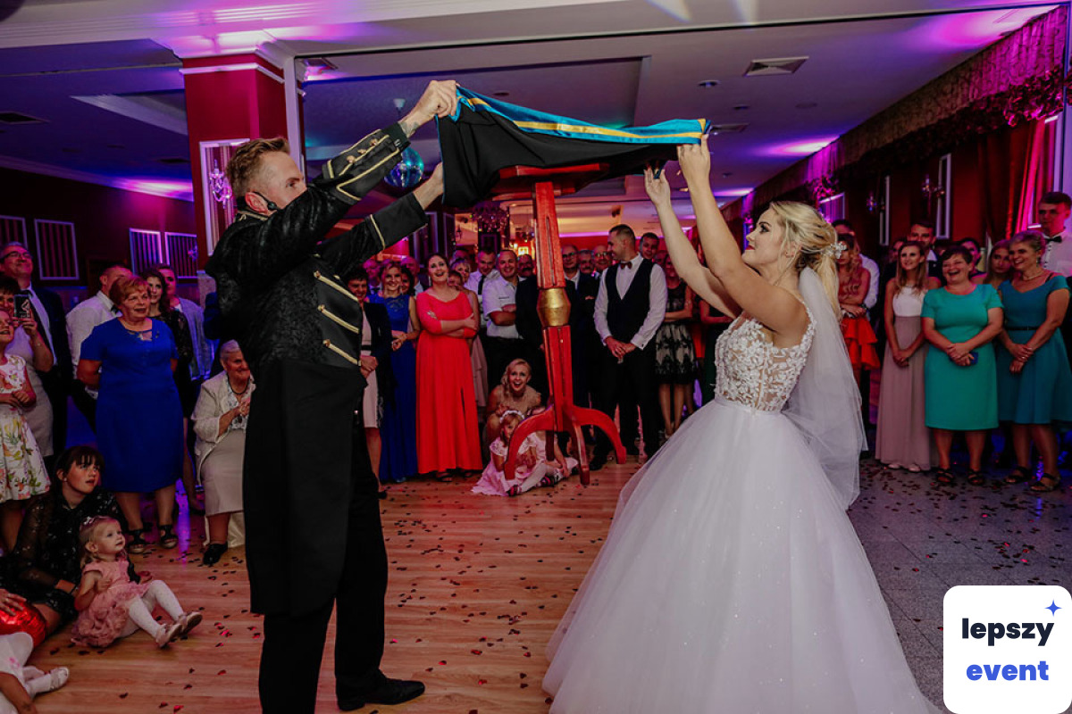 Pokaz iluzji i magia na event | Iluzjonista Marcin Gogołowicz — zdjęcie 5