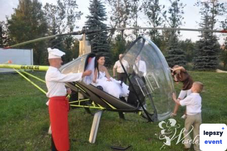 Helikopter i nietypowe wręczenie prezentu — zdjęcie 3