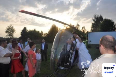 Helikopter i nietypowe wręczenie prezentu — zdjęcie 5