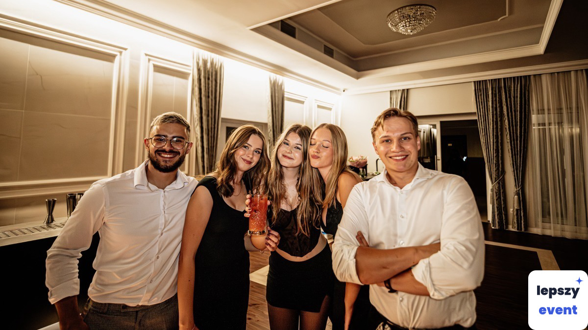 Mobilny drink bar i obsługa barmańska | BOOZE – Bar na Kółkach — zdjęcie 3
