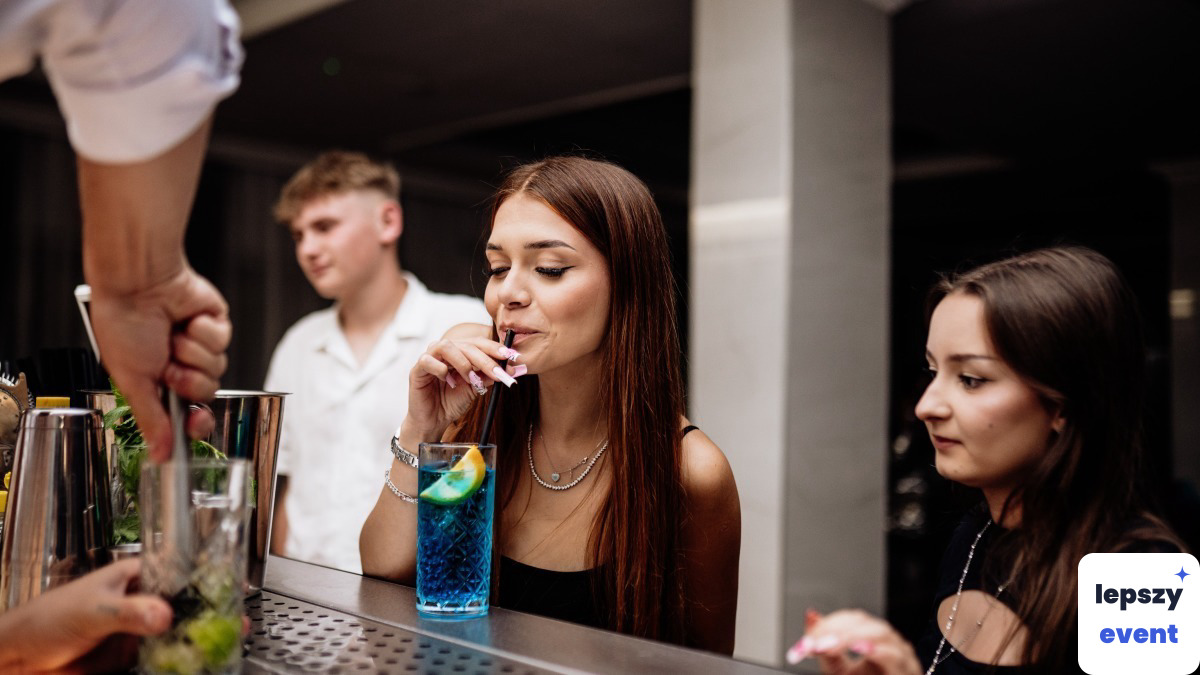 Mobilny drink bar i obsługa barmańska | BOOZE – Bar na Kółkach — zdjęcie 4