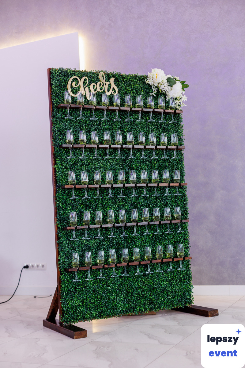Champagne wall i ścianka na kieliszki — zdjęcie 2