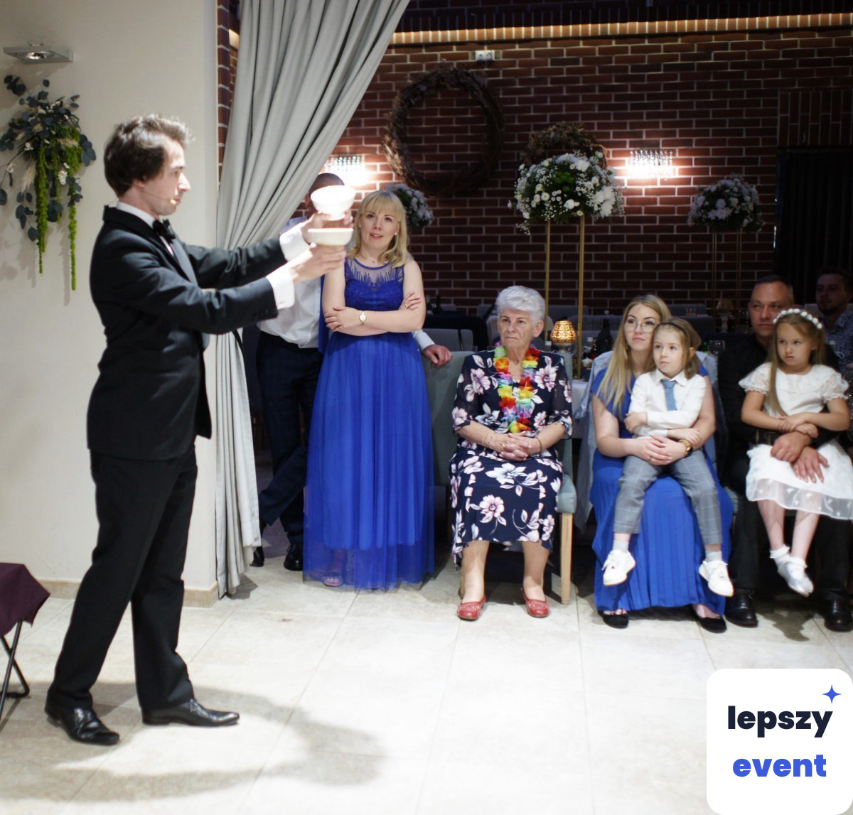 Pokaz iluzji i magia na event | Iluzjonista - Błażej Stachura — zdjęcie 8