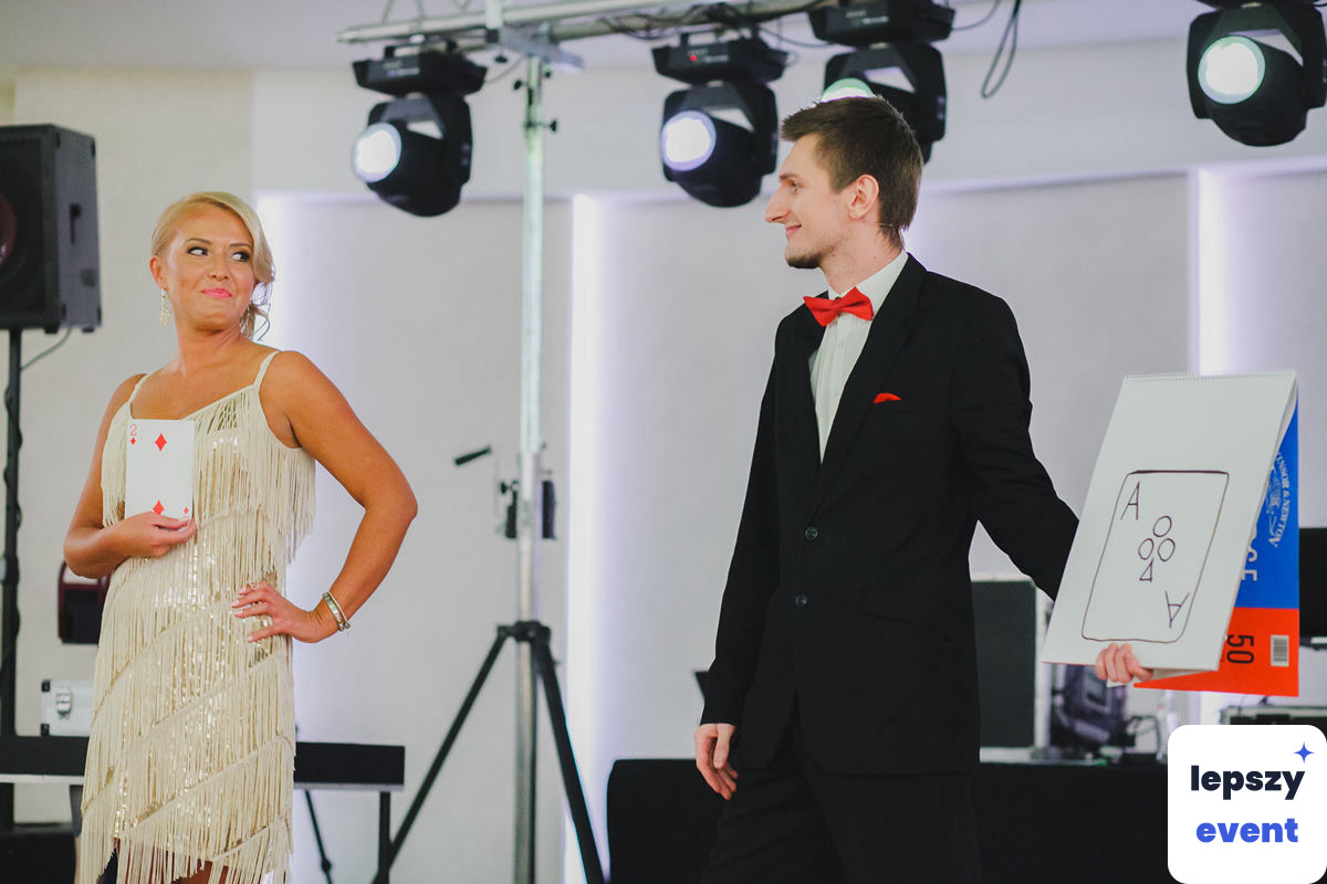 Pokaz iluzji i magia na event | Iluzjonista Konrad Mościński — zdjęcie 4