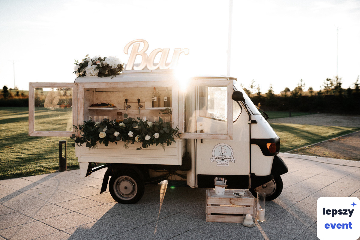 Mobilny drink bar i obsługa barmańska | Miłość&Bąbelki - Van — zdjęcie 3