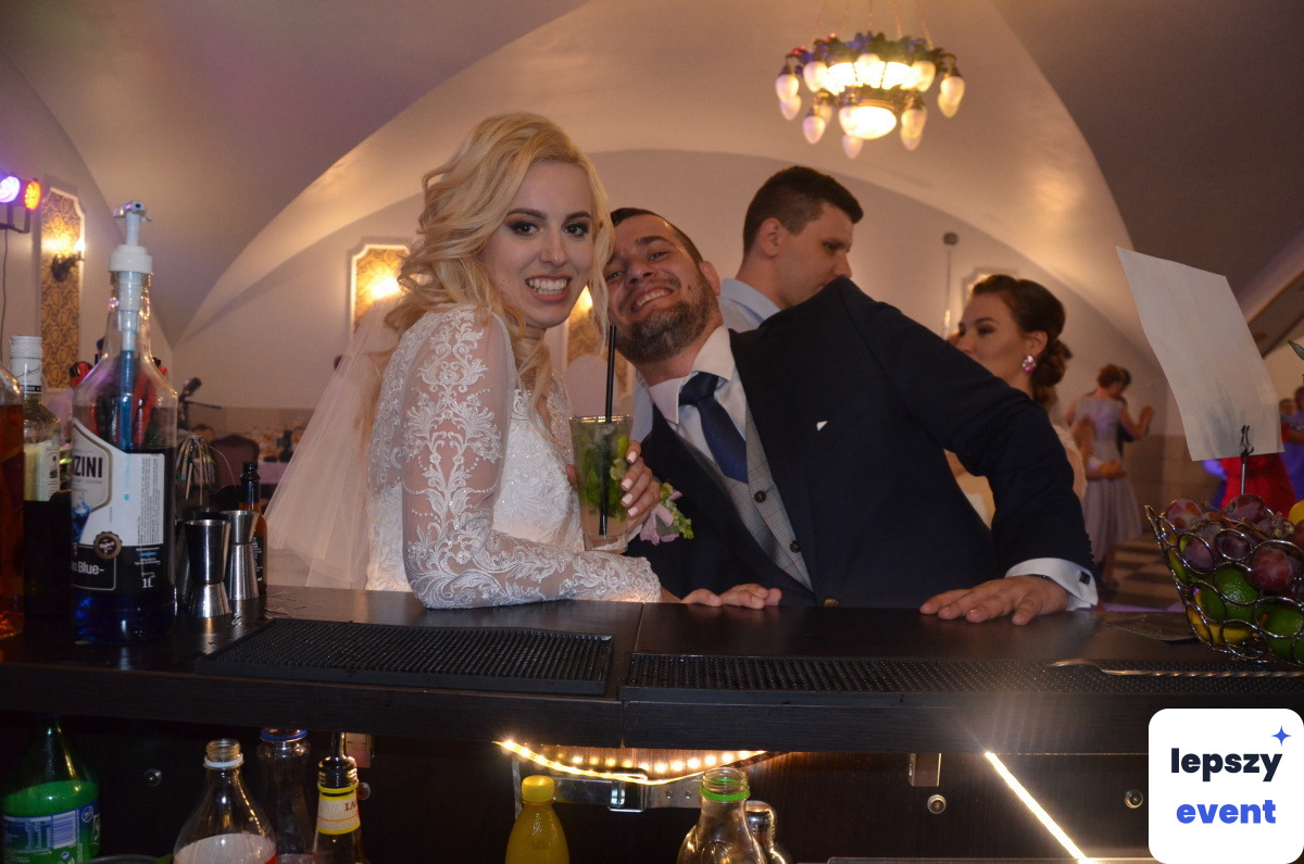 Mobilny drink bar i obsługa barmańska | Drink bar Dragon + teledysk — zdjęcie 4
