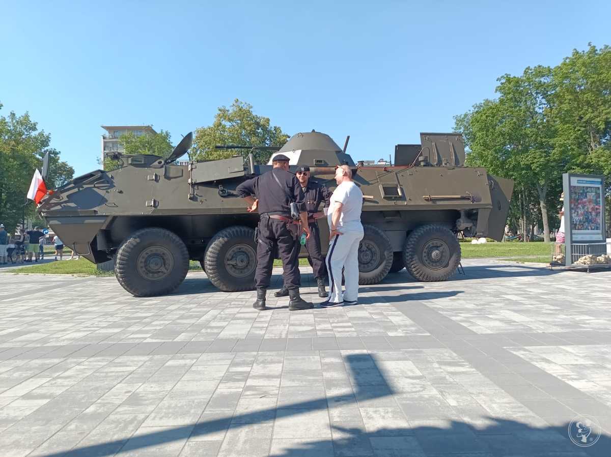 Wóz opancerzony SKOT na wesele i event — zdjęcie 3