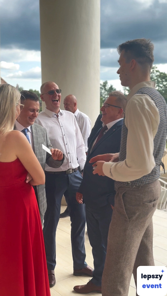 Pokaz iluzji i magia na event | Wincent Mara Iluzjonista — zdjęcie 5