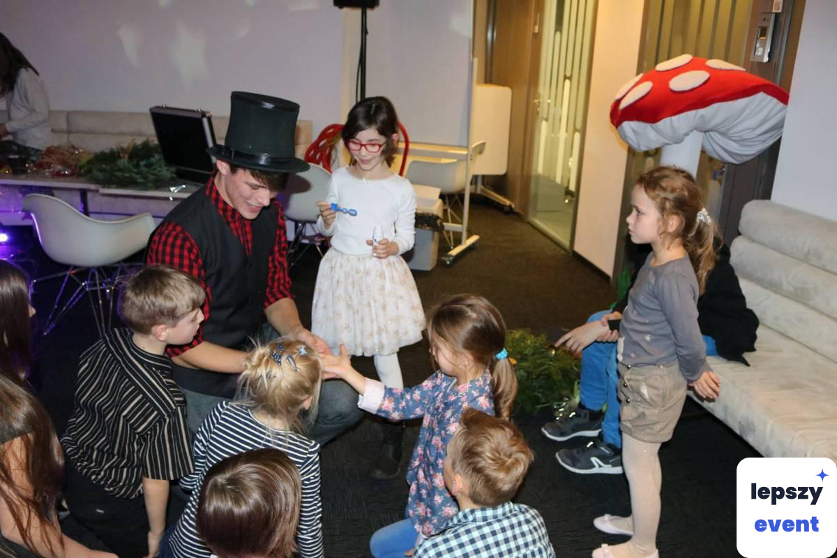 Pokaz iluzji i magia na event | Iluzjonista Maciej Piskorz- Pokazy iluzji — zdjęcie 3