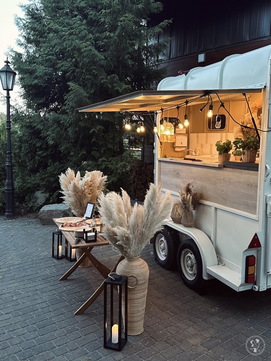 Mobilna pizza na eventy | BazyLiOVE Smaki -Pizza na przyjęcie — 1