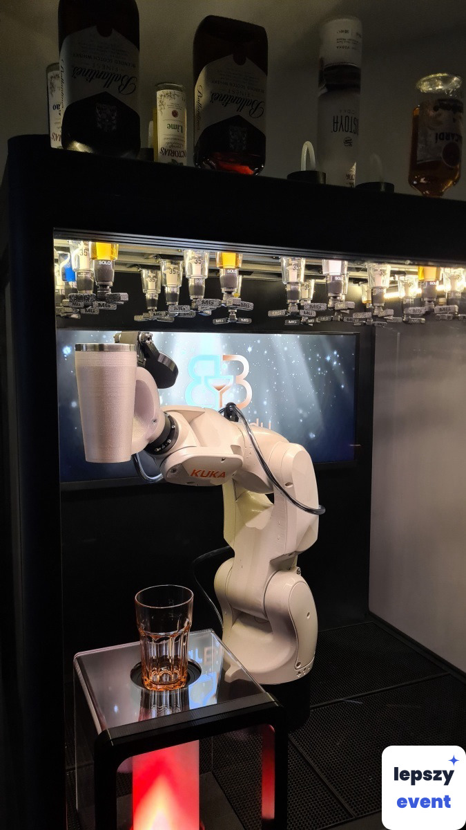 Mobilny drink bar i obsługa barmańska | BarBuddy robot barmański — zdjęcie 4