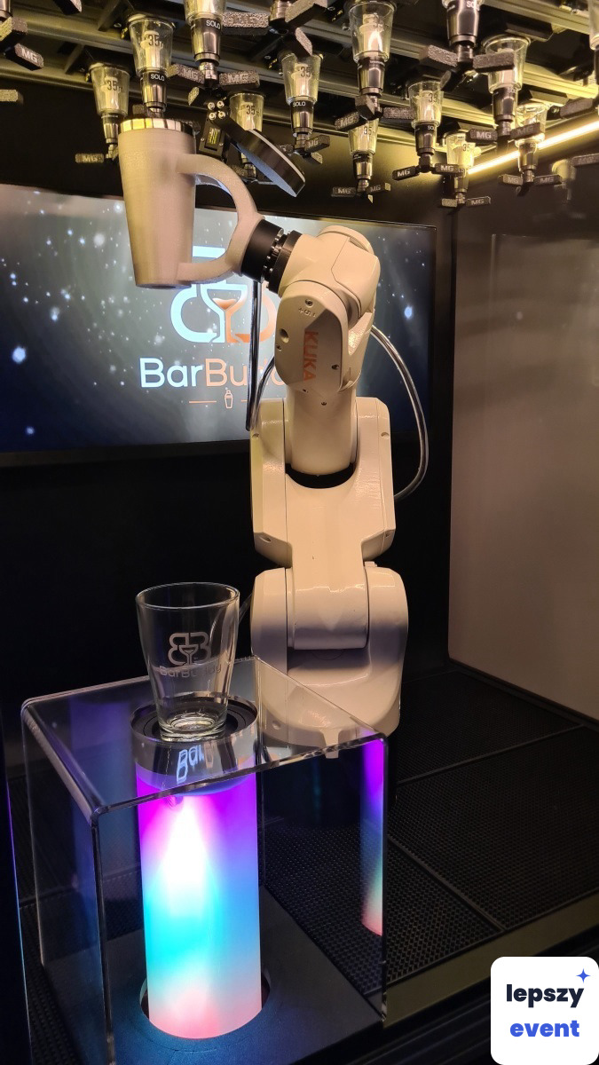 Mobilny drink bar i obsługa barmańska | BarBuddy robot barmański — zdjęcie 8