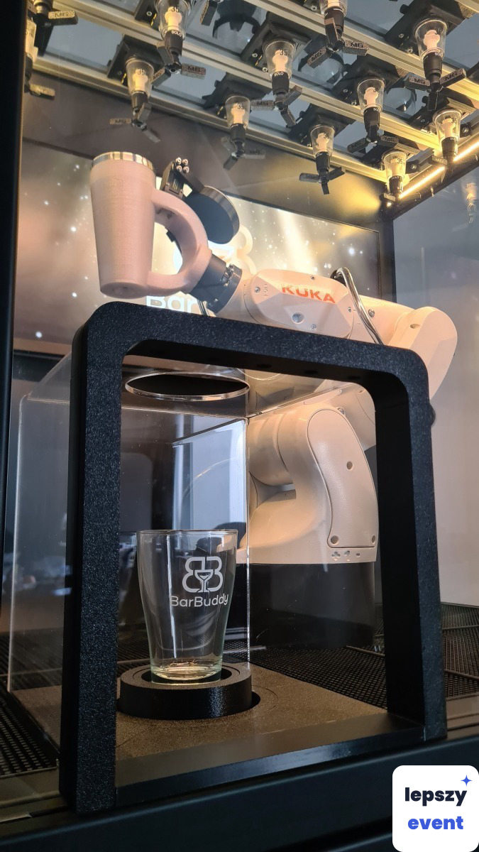 Mobilny drink bar i obsługa barmańska | BarBuddy robot barmański — zdjęcie 10