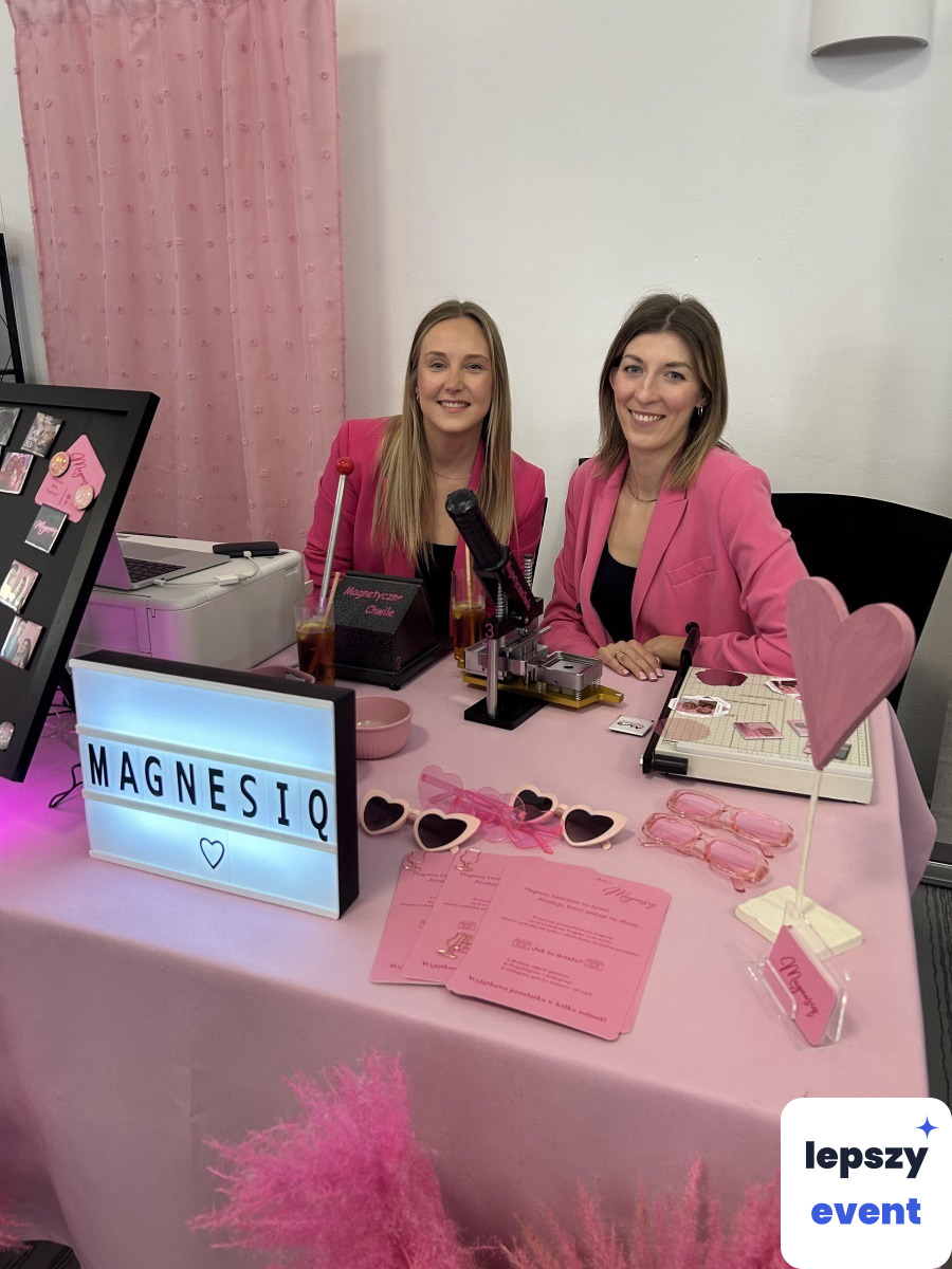 Magnesy pamiątkowe tworzone podczas eventu | Magnesiq - magnesy na żywo — zdjęcie 2