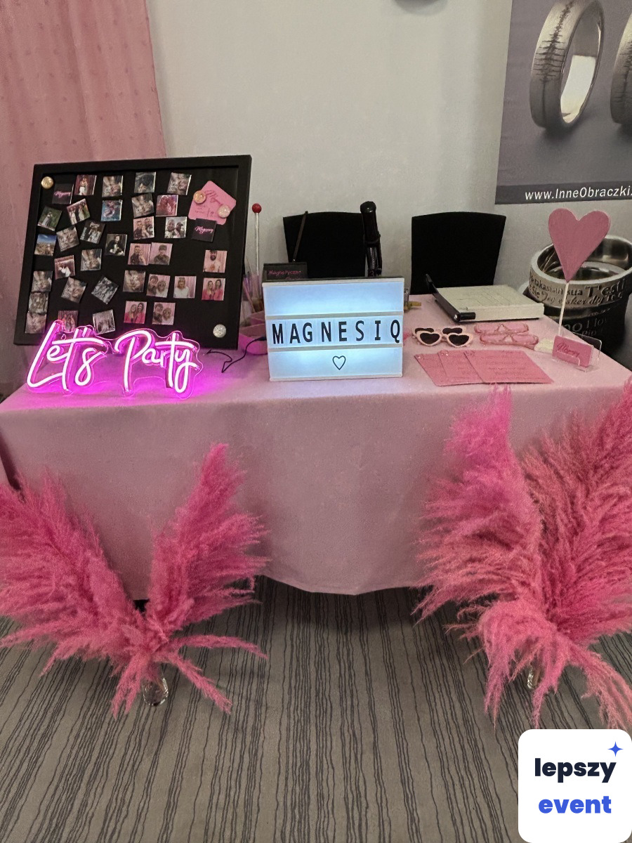 Magnesy pamiątkowe tworzone podczas eventu | Magnesiq - magnesy na żywo — zdjęcie 3