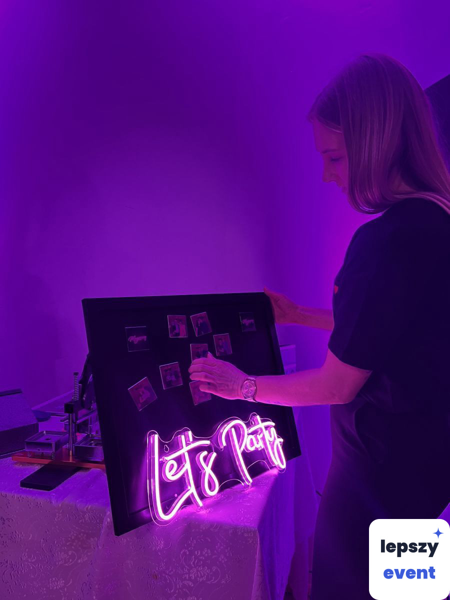 Magnesy pamiątkowe tworzone podczas eventu | Magnesiq - magnesy na żywo — zdjęcie 7