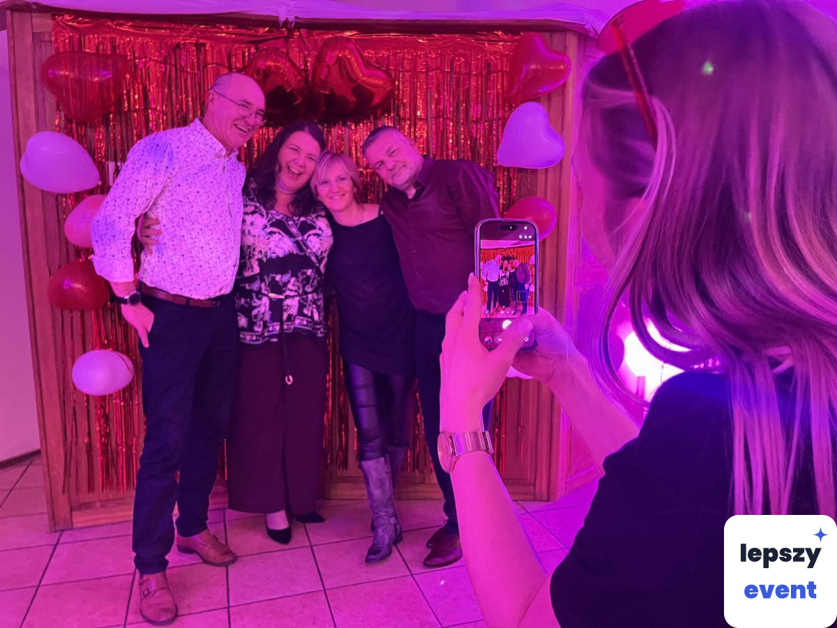 Magnesy pamiątkowe tworzone podczas eventu | Magnesiq - magnesy na żywo — zdjęcie 8
