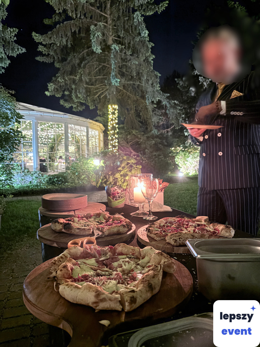 Pizza na żywo i mobilna strefa jedzenia | Domani Migliore Pizza — zdjęcie 5