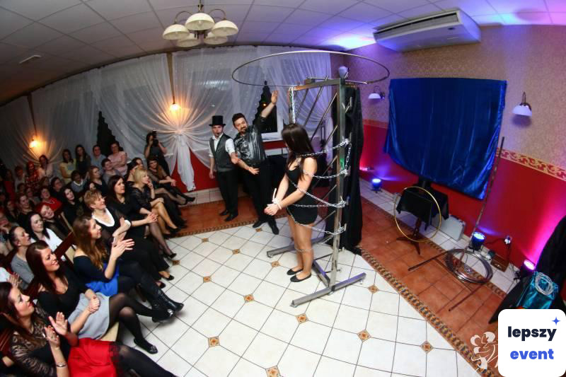 Pokaz iluzji i magia na event | DUŻA iluzja pokazy - Iluzjonista Mag Marco — zdjęcie 4