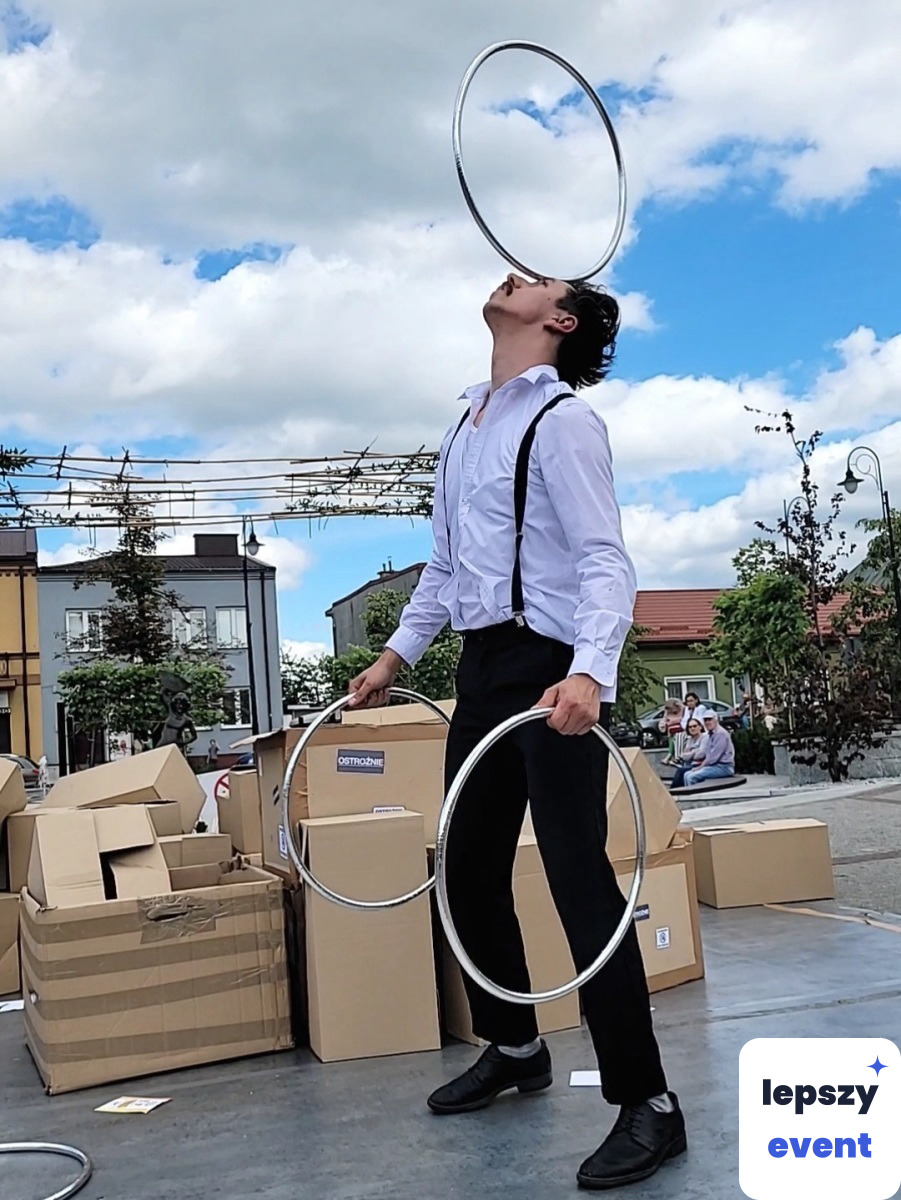 Pokaz iluzji i magia na event | Pokazy Iluzji oraz Nowego Cyrku — zdjęcie 10