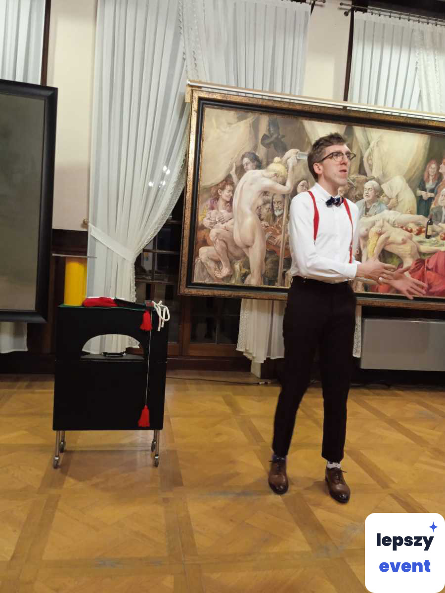 Pokaz iluzji i magia na event | Iluzjonista Mateusz Bednarski — zdjęcie 5