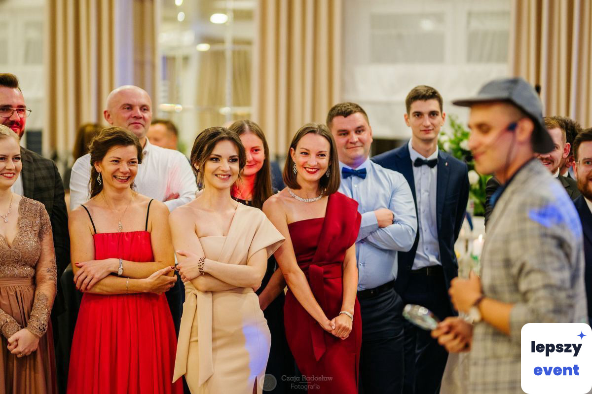 Pokaz iluzji i magia na event | Iluzjonista Piotr Malanowski — zdjęcie 2