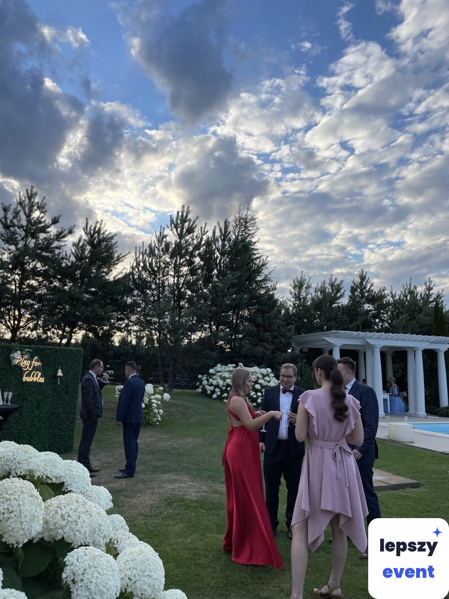Unikatowa atrakcja eventowa | Ścianka Ring For Bubbles — zdjęcie 6