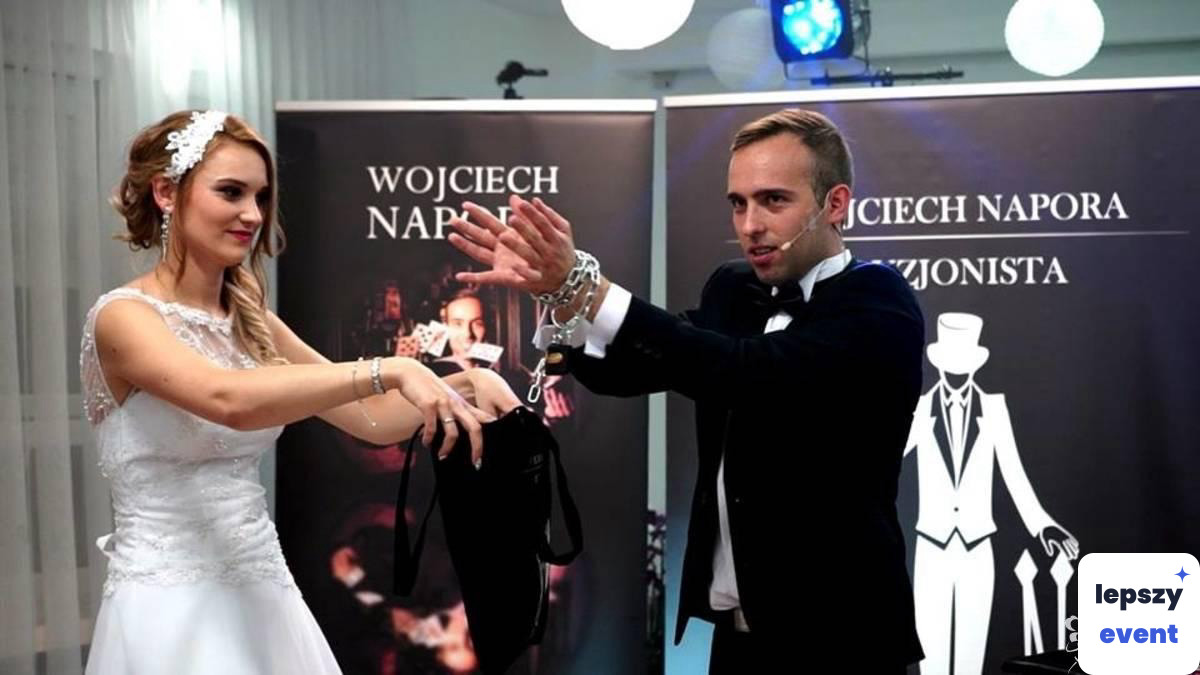 Pokaz iluzji i magia na event | Iluzjonista Wojciech Napora — zdjęcie 2