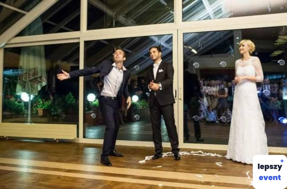 Pokaz iluzji i magia na event | Iluzjonista Wojciech Napora — zdjęcie 5