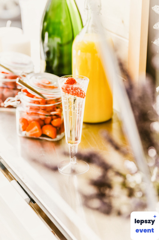 Mobilny prosecco van i bar z winem musującym — zdjęcie 3