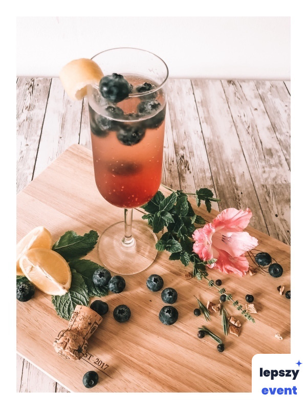 Mobilny prosecco van i bar z winem musującym — zdjęcie 5