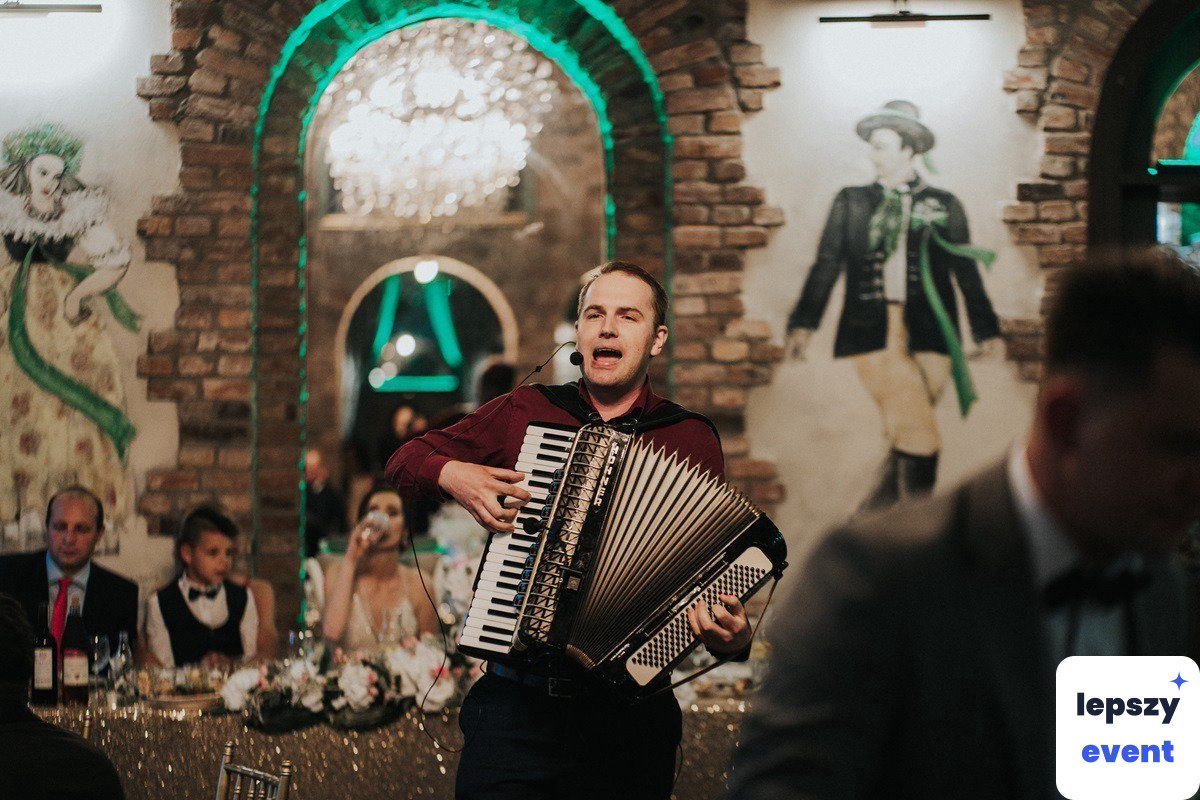 Unikatowa atrakcja eventowa | ŻbiQ - Akordeonista / Wodzirej z biesiadą — zdjęcie 2