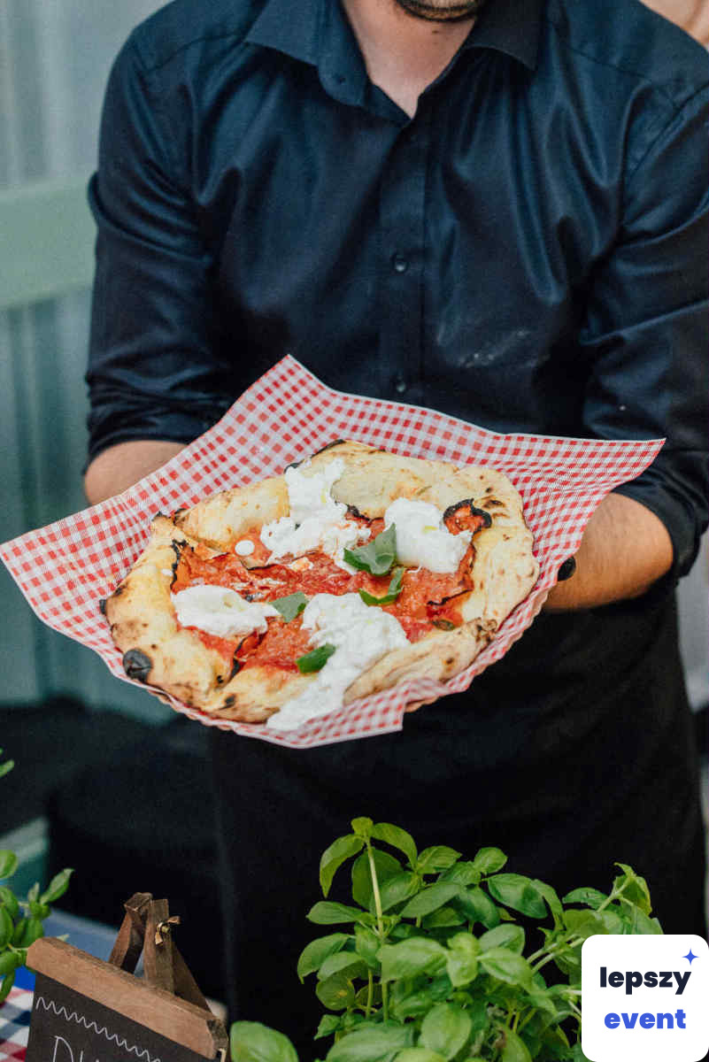 Pizza na żywo i mobilna strefa jedzenia | Piccka mobilna pizza — zdjęcie 3