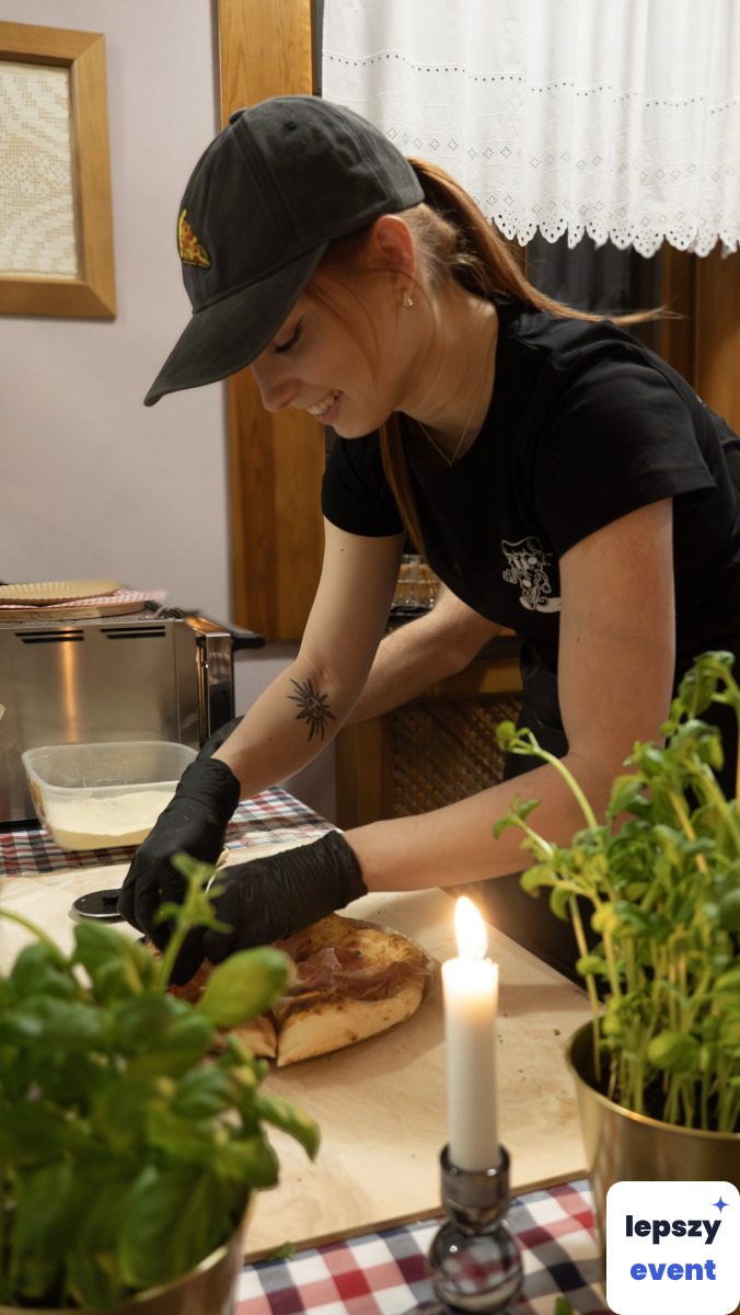 Pizza na żywo i mobilna strefa jedzenia | Piccka mobilna pizza — zdjęcie 11