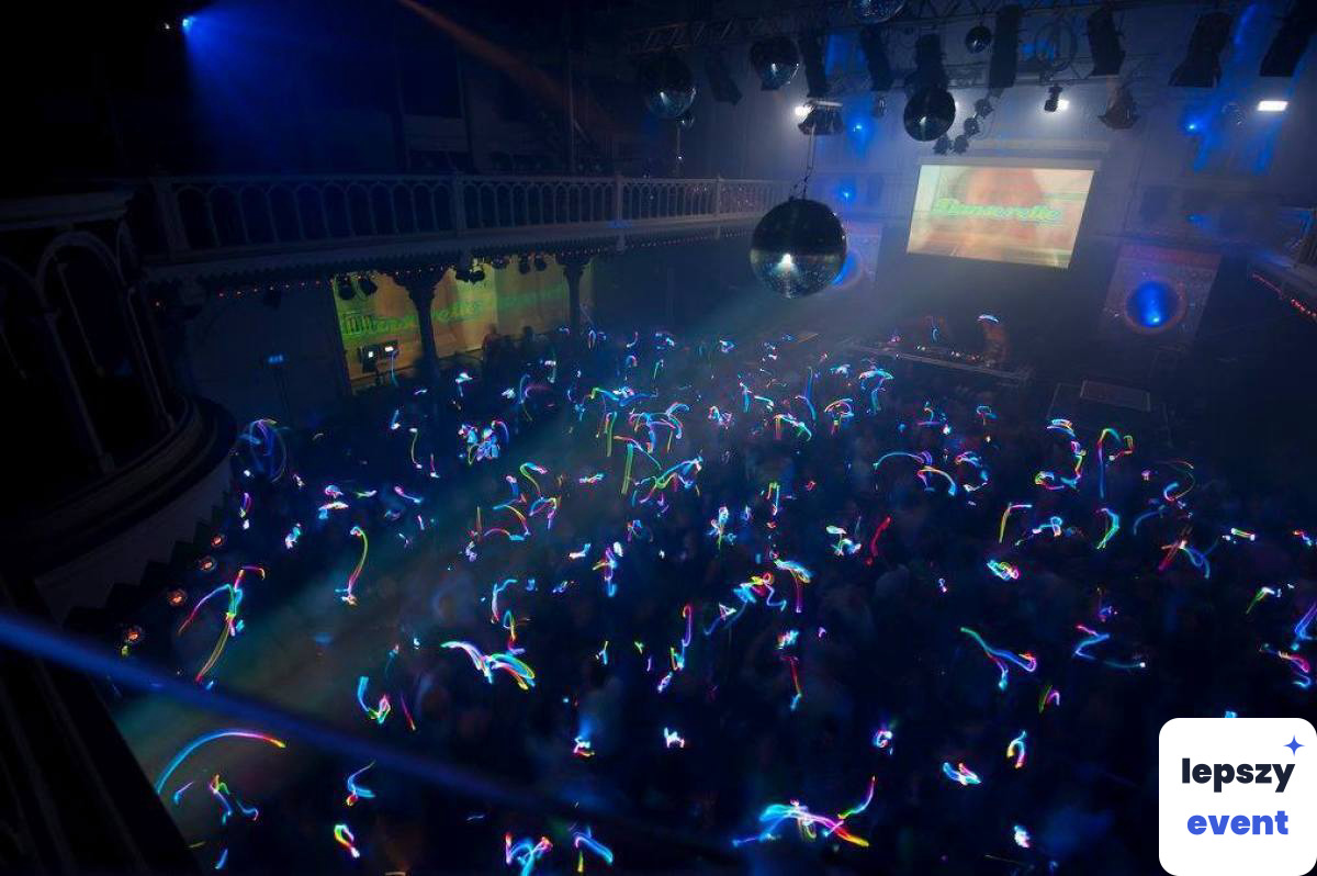 Unikatowa atrakcja eventowa | Opaski LED dla gości — zdjęcie 3